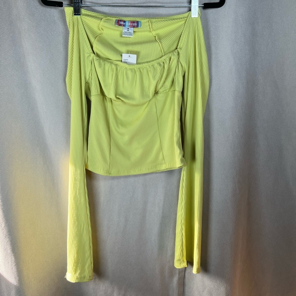 NWT Urban Outfitters Hallie Ribbed Peasant Crop w/Bell Sleeves - Medium in Lime - Picture 2 of 14